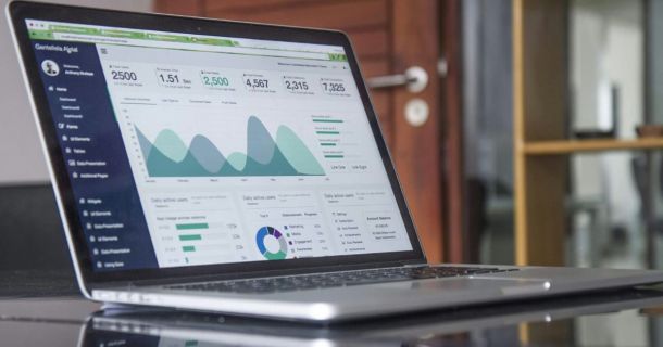 image of a building expenses software overview dashboard