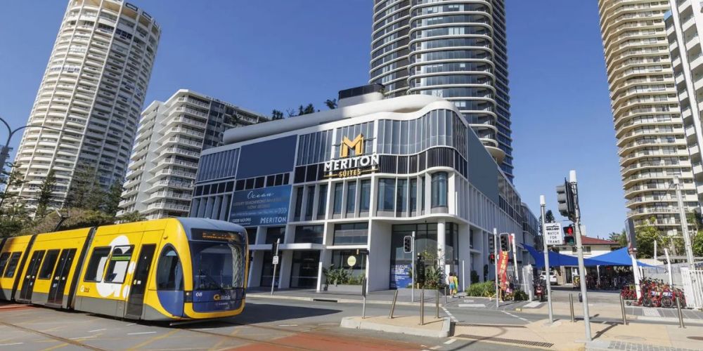 Meriton-Retail-at-Surfers-Paradise-Ocean