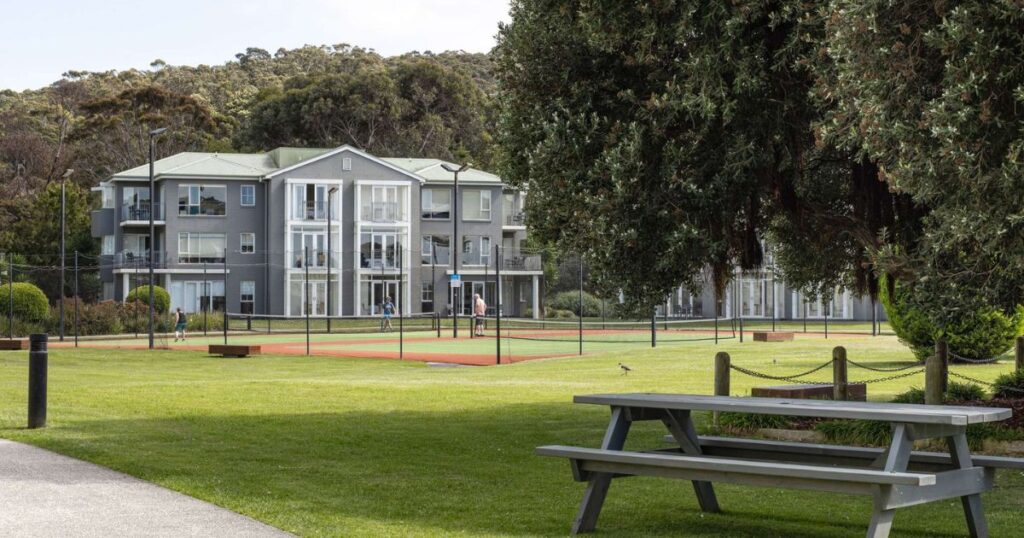 4-Accor_Mantra-Lorne